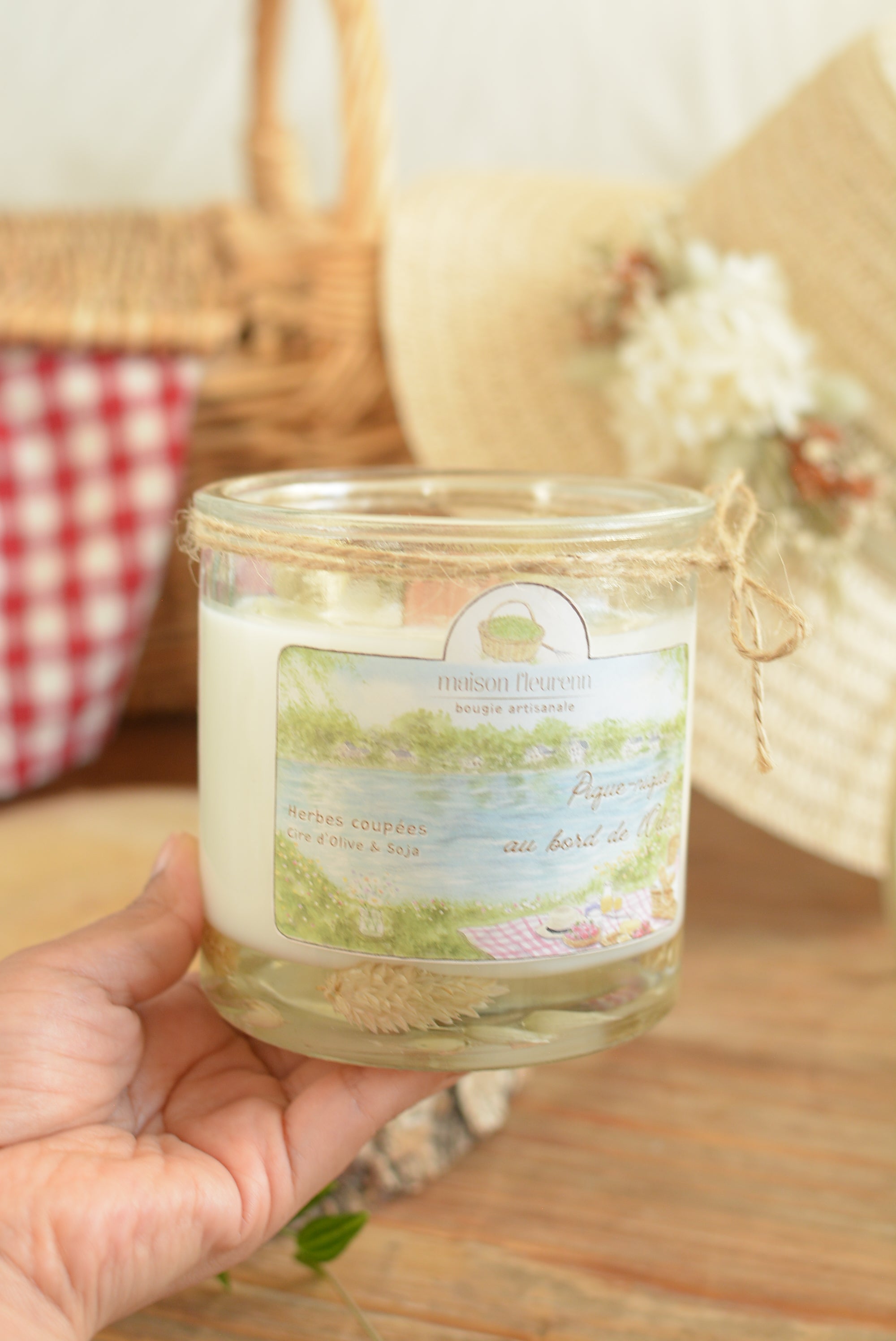Bougie artisanale “Pique-nique au bord de l'Odet” – parfum Herbes coupées