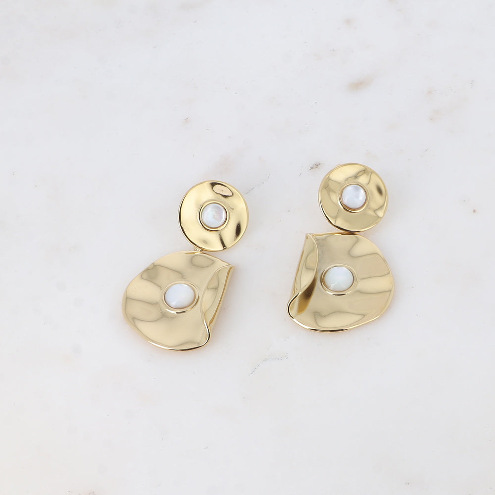 Boucles pendantes - double pièce ronde recourbée et martelée avec pierre naturelle