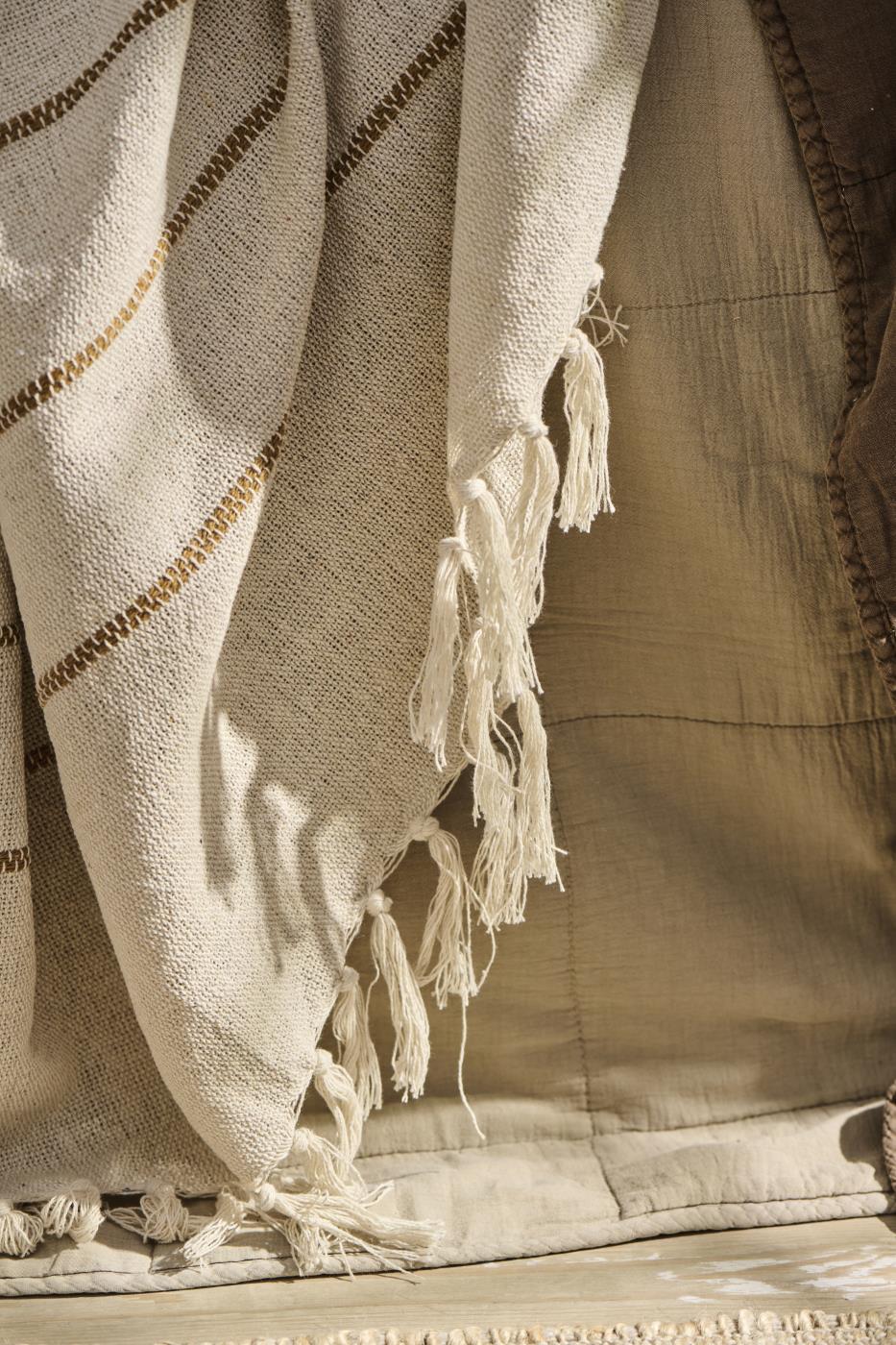 Plaid beige à rayures